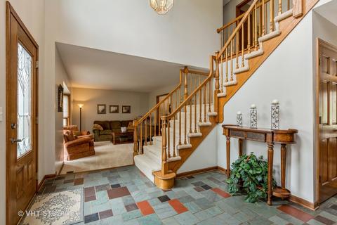 1325 Brandywine Cir, Algonquin, IL 60102 photo 2