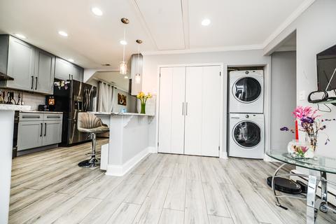 1085 S 3rd Ave, Des Plaines, IL 60016 photo 14