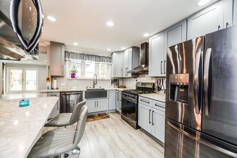 1085 S 3rd Ave, Des Plaines, IL 60016 photo 7