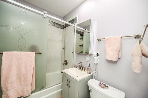 1085 S 3rd Ave, Des Plaines, IL 60016 photo 34