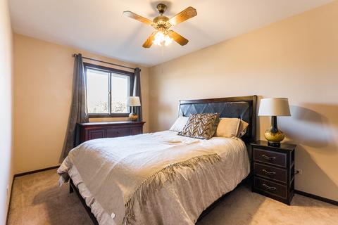 1025 Heathrow Ct, Wheaton, IL 60189 photo 13