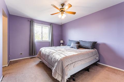 1025 Heathrow Ct, Wheaton, IL 60189 photo 11