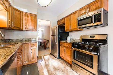 1025 Heathrow Ct, Wheaton, IL 60189 photo 7