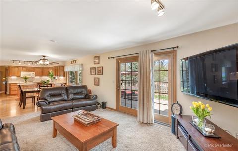 843 Pear Tree Ln, Bartlett, IL 60103 photo 14