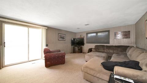 1248 Ridgeway Dr, Elgin, IL 60123 photo 10