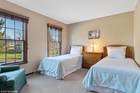 1001 Buckingham Dr, Wheaton, IL 60189 photo 21