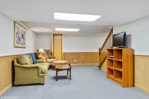 1001 Buckingham Dr, Wheaton, IL 60189 photo 22