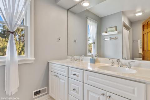 1001 Buckingham Dr, Wheaton, IL 60189 photo 19