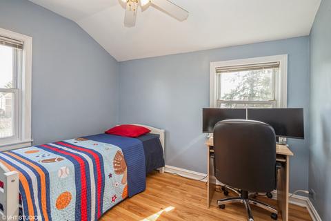 1757 Lee St, Des Plaines, IL 60018 photo 10
