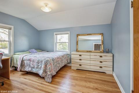 1757 Lee St, Des Plaines, IL 60018 photo 8