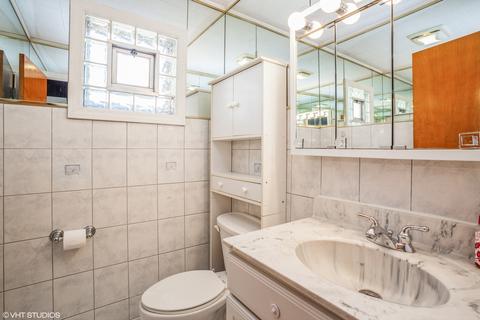 1757 Lee St, Des Plaines, IL 60018 photo 11