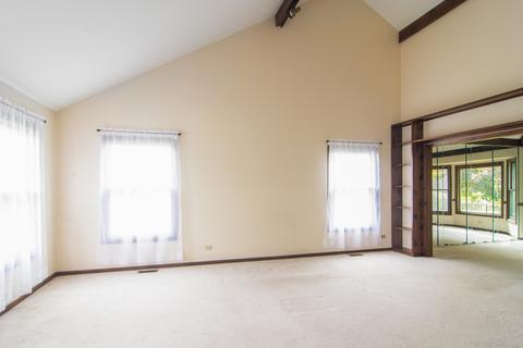 1015 Pear Tree Ln, Wheeling, IL 60090 photo 3