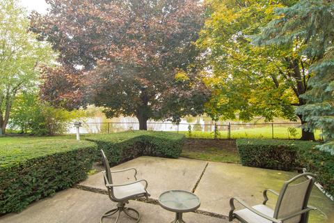 1015 Pear Tree Ln, Wheeling, IL 60090 photo 11