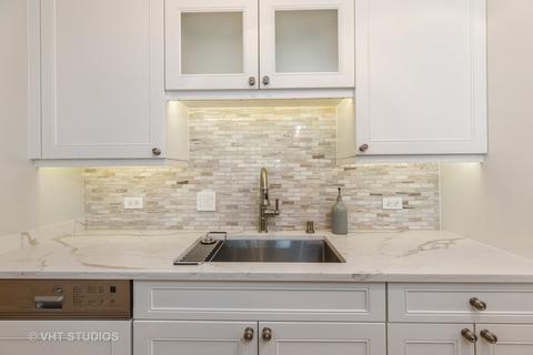 71 E Division St #606, Chicago, IL 60610 photo 5