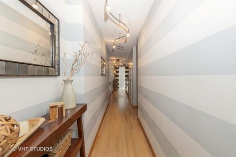 71 E Division St #606, Chicago, IL 60610 photo 3