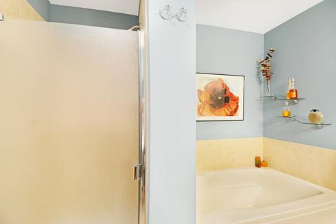 715 Astor Ln #303, Wheeling, IL 60090 photo 17