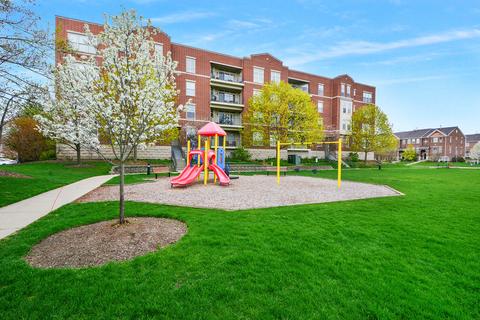 715 Astor Ln #303, Wheeling, IL 60090 photo 26