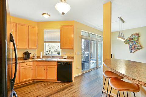 715 Astor Ln #303, Wheeling, IL 60090 photo 11