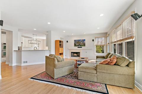 2999 Independence Ave, Glenview, IL 60026 photo 11