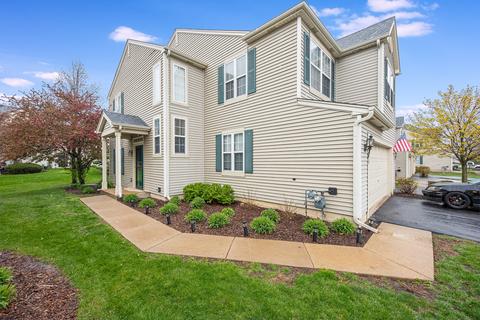 1131 Clover Dr, Minooka, IL 60447 photo 2