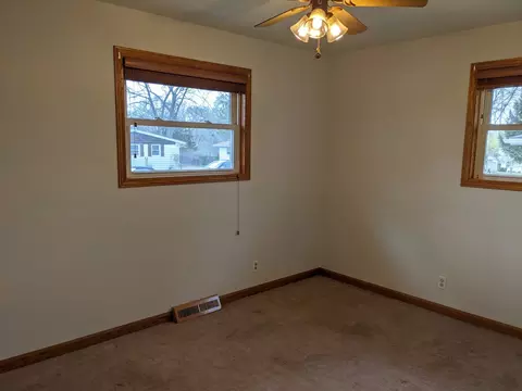 1443 Winter Dr, Freeport, IL 61032 photo 7