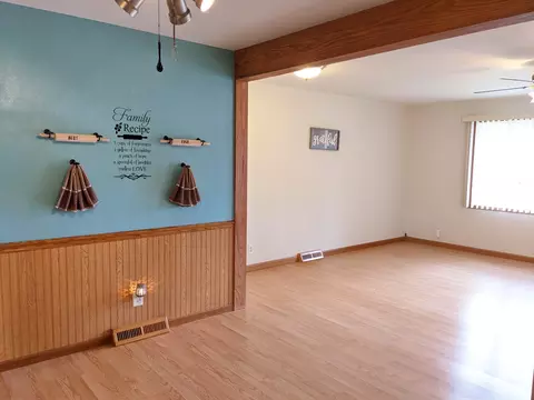 1443 Winter Dr, Freeport, IL 61032 photo 6