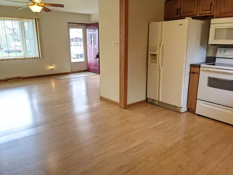 1443 Winter Dr, Freeport, IL 61032 photo 5