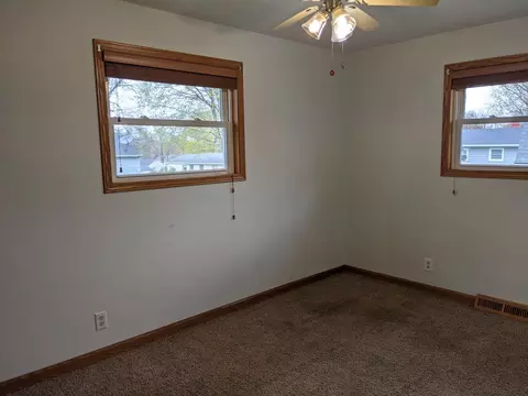 1443 Winter Dr, Freeport, IL 61032 photo 8