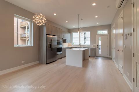 1353 E Marquette Rd, Chicago, IL 60637 photo 3