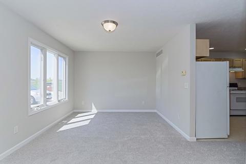 1112 Lockenvitz Ln #4, Bloomington, IL 61704 photo 12