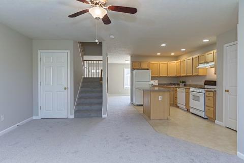 1112 Lockenvitz Ln #4, Bloomington, IL 61704 photo 8