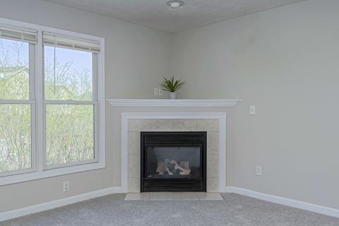 1112 Lockenvitz Ln #4, Bloomington, IL 61704 photo 7
