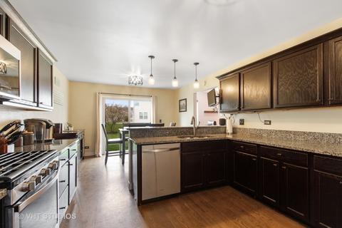 492 Heather Ct, Lindenhurst, IL 60046 photo 7