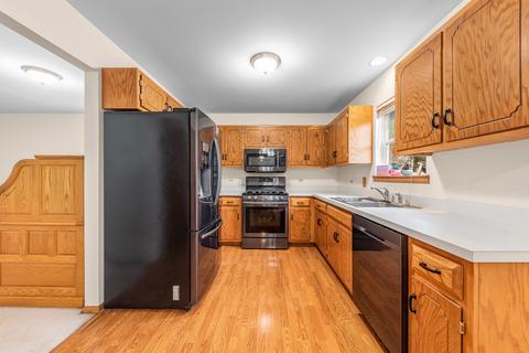 4607 Peacock Ln, Plainfield, IL 60586 photo 8