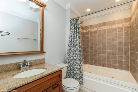 1300 Hillside Ln, Mchenry, IL 60051 photo 13