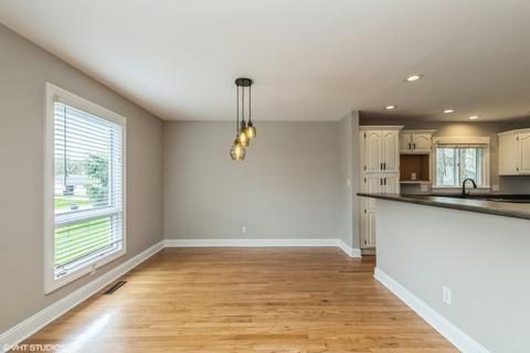 1300 Hillside Ln, Mchenry, IL 60051 photo 5