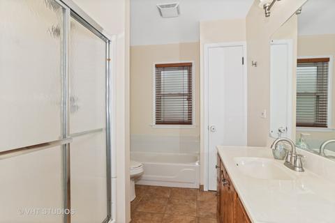 224 N Marion Ave, Bartlett, IL 60103 photo 11