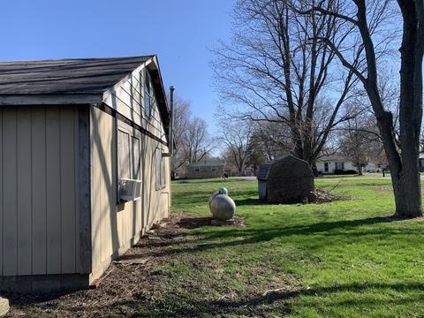 610 E Boone St, Tolono, IL 61880 photo 3