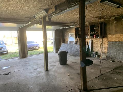 610 E Boone St, Tolono, IL 61880 photo 4