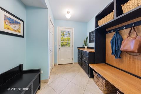 630 Maplewood Dr, Wheaton, IL 60189 photo 16