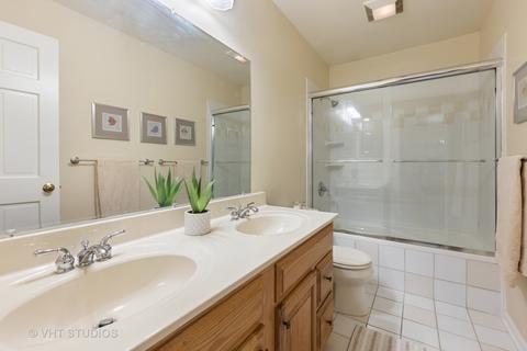 630 Maplewood Dr, Wheaton, IL 60189 photo 23