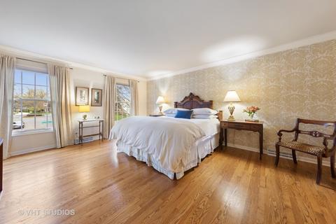 630 Maplewood Dr, Wheaton, IL 60189 photo 17