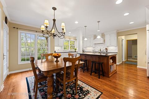 630 Maplewood Dr, Wheaton, IL 60189 photo 5
