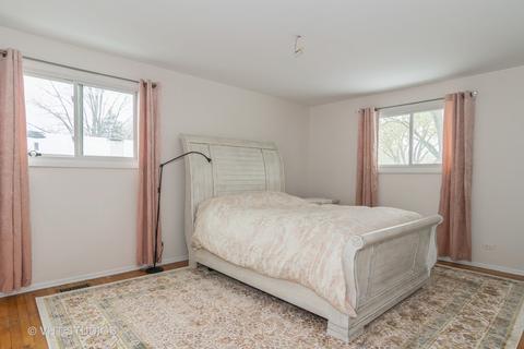 2325 Durham Dr, Wheaton, IL 60189 photo 8