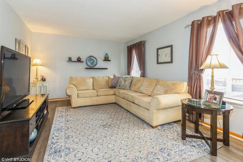 2907 Sun Valley Ct, Plainfield, IL 60586 photo 2