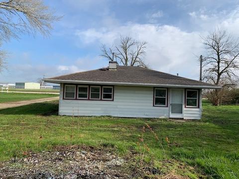 860 E 4000s Rd, Kankakee, IL 60901 photo 7
