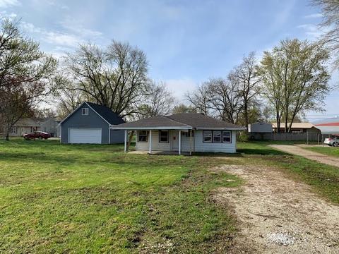 860 E 4000s Rd, Kankakee, IL 60901 photo 1