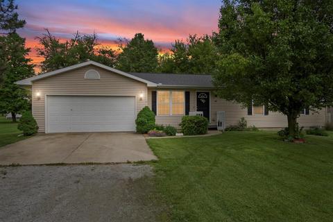 101 S Tipsord St, Arrowsmith, IL 61722 photo 1