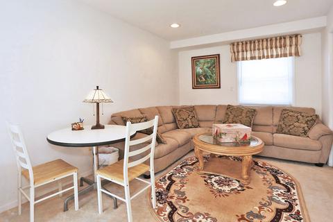 1689 Dover Ct, Hoffman Estates, IL 60192 photo 17