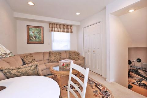 1689 Dover Ct, Hoffman Estates, IL 60192 photo 18